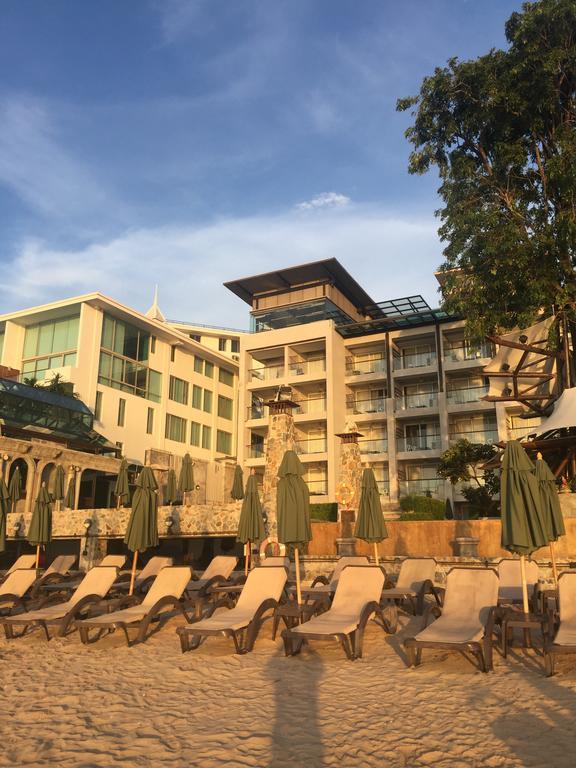 Club Royal suites Pattaya Extérieur photo