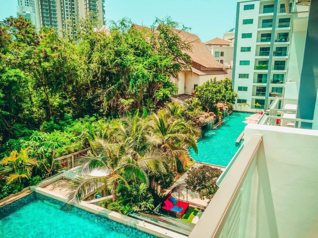 Club Royal suites Pattaya Extérieur photo