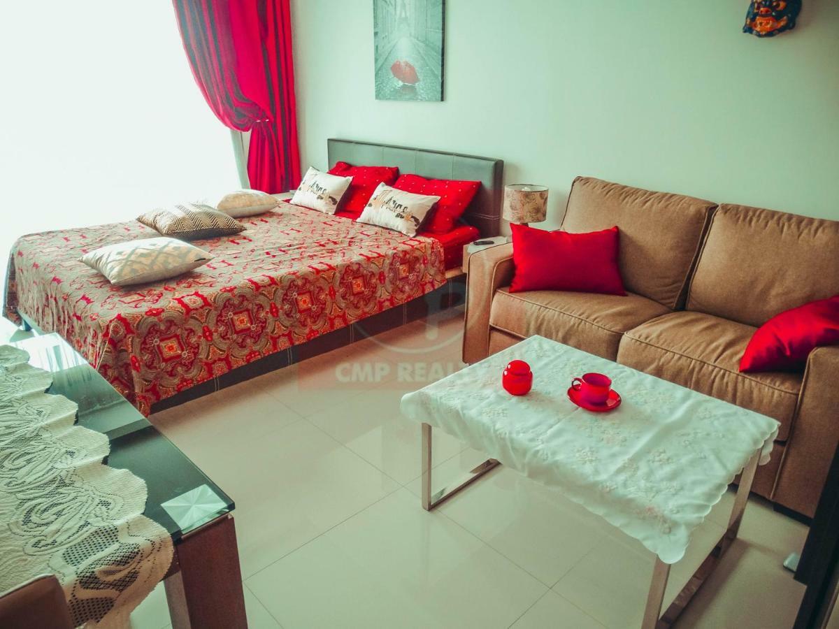 Club Royal suites Pattaya Extérieur photo