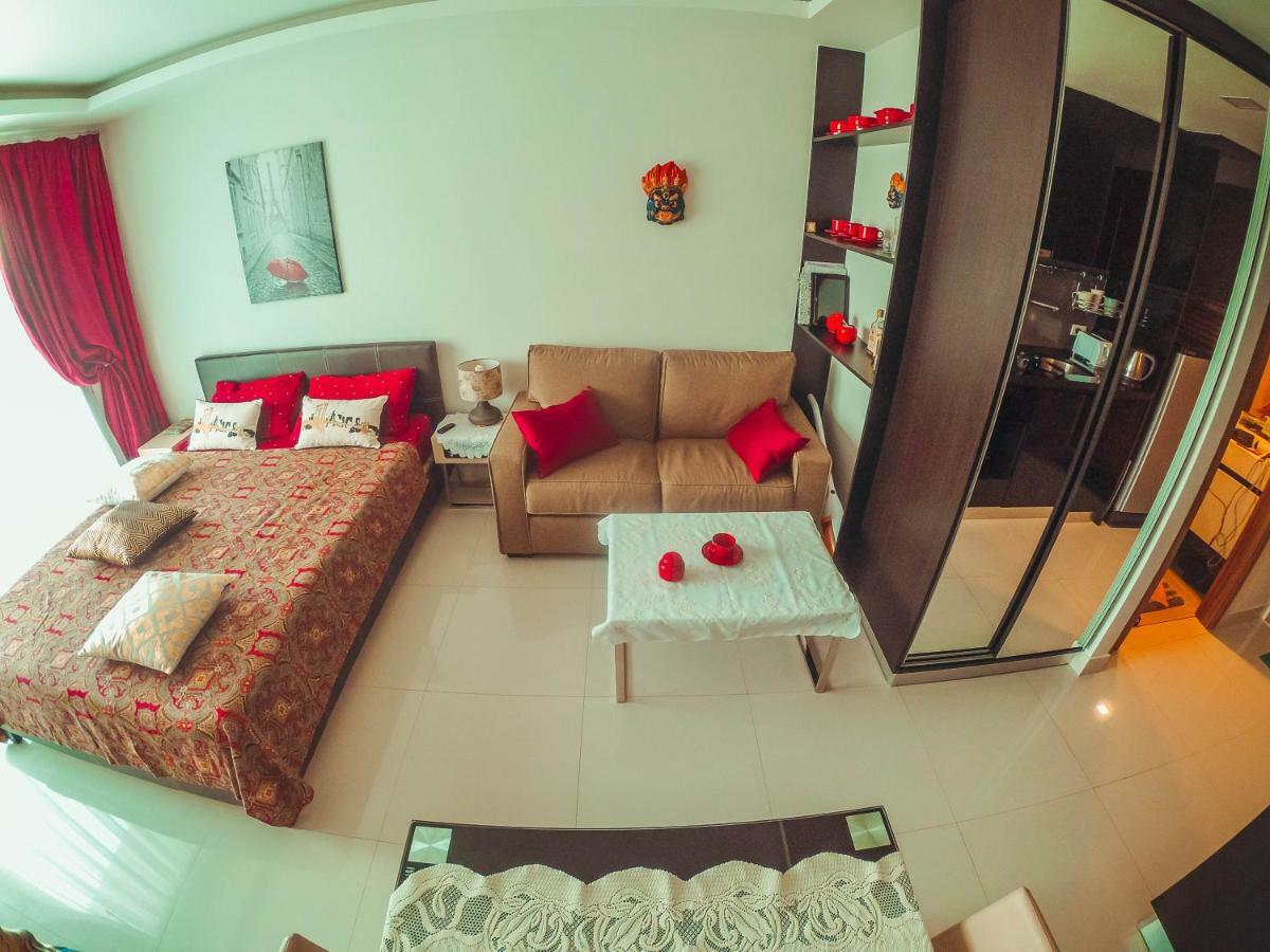 Club Royal suites Pattaya Extérieur photo