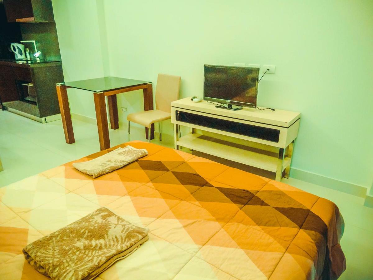 Club Royal suites Pattaya Extérieur photo